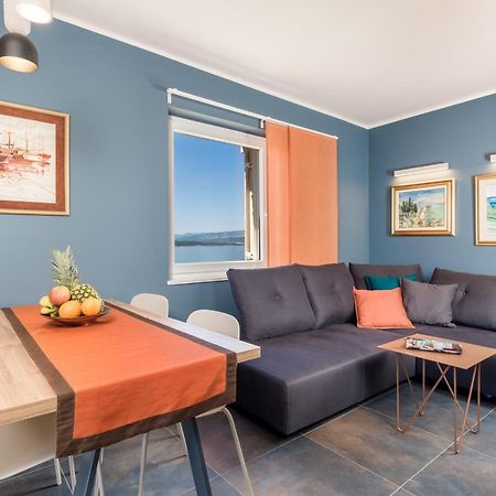 Apartmani Heni Vrbnik Zewnętrze zdjęcie