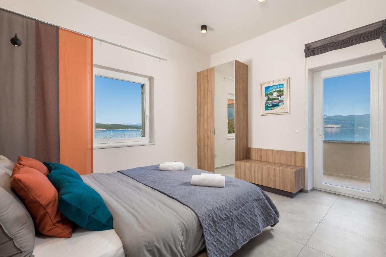 Apartmani Heni Vrbnik Zewnętrze zdjęcie