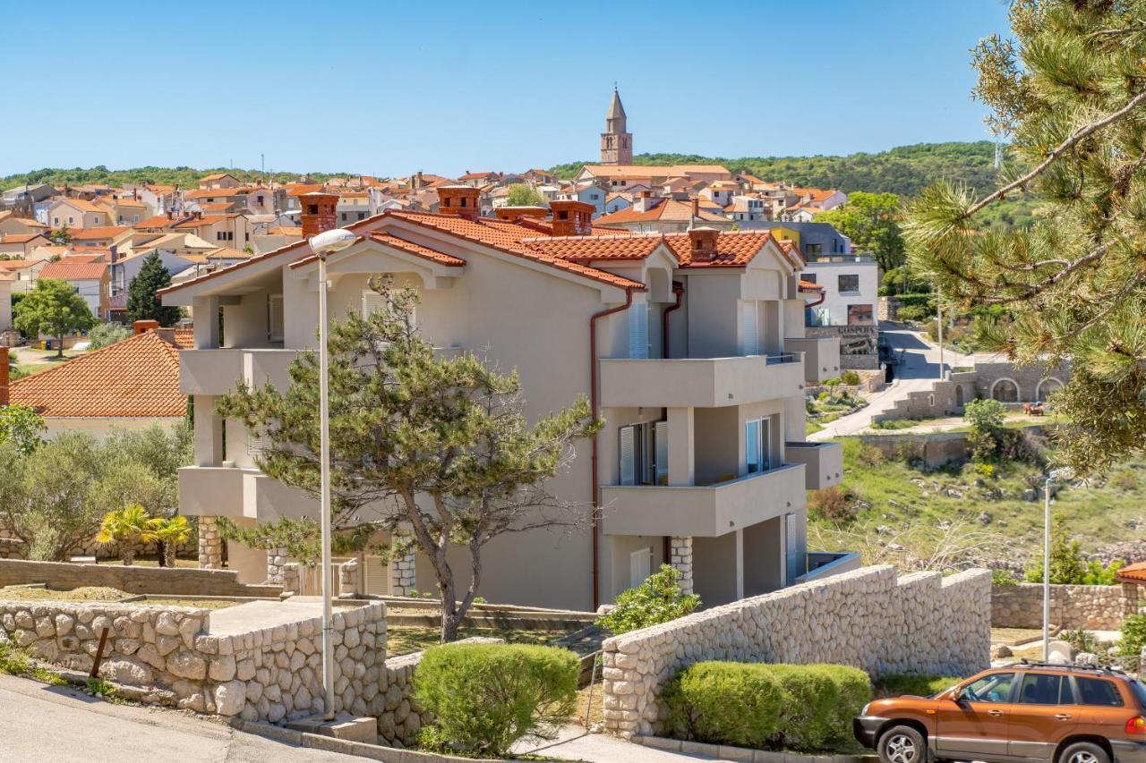 Apartmani Heni Vrbnik Zewnętrze zdjęcie
