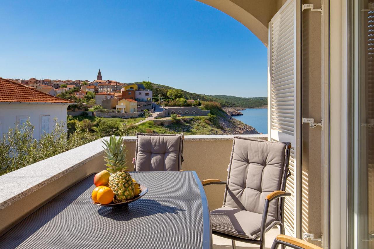 Apartmani Heni Vrbnik Zewnętrze zdjęcie