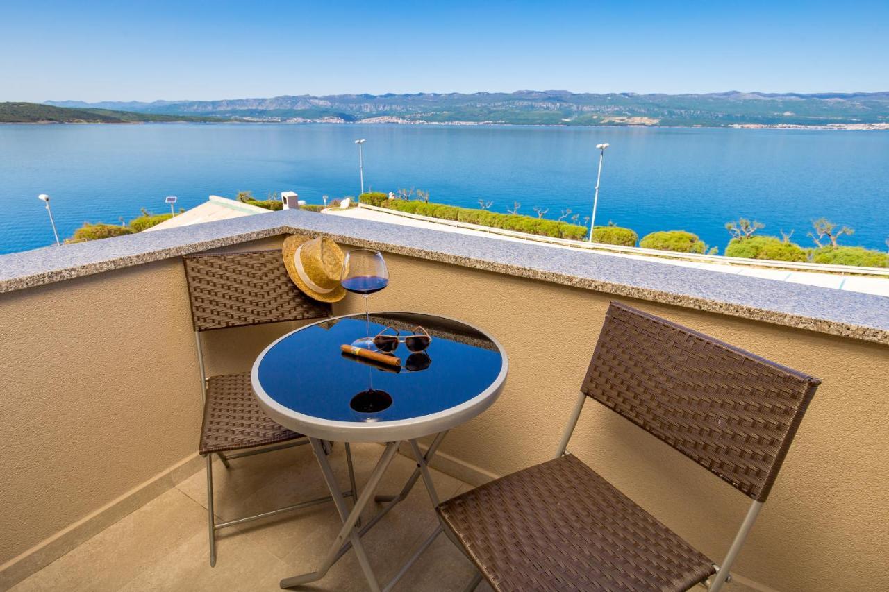 Apartmani Heni Vrbnik Zewnętrze zdjęcie