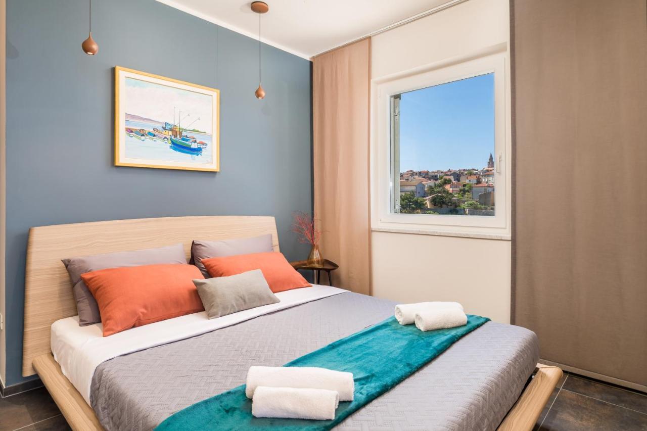 Apartmani Heni Vrbnik Zewnętrze zdjęcie
