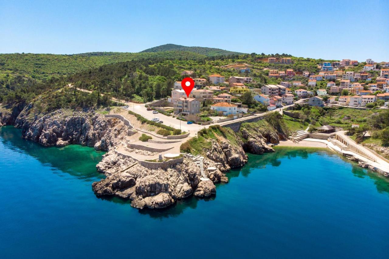 Apartmani Heni Vrbnik Zewnętrze zdjęcie